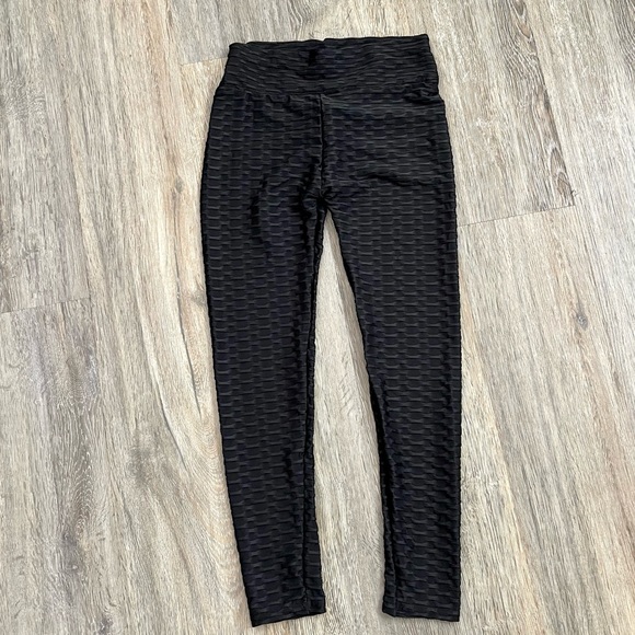 Black Stretchy Black Ribbed Leggings - Picture 6 of 15